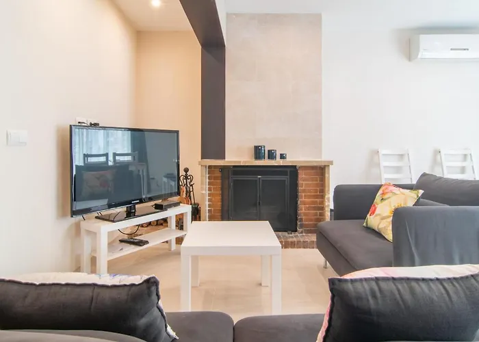 Pare Vives Польенса